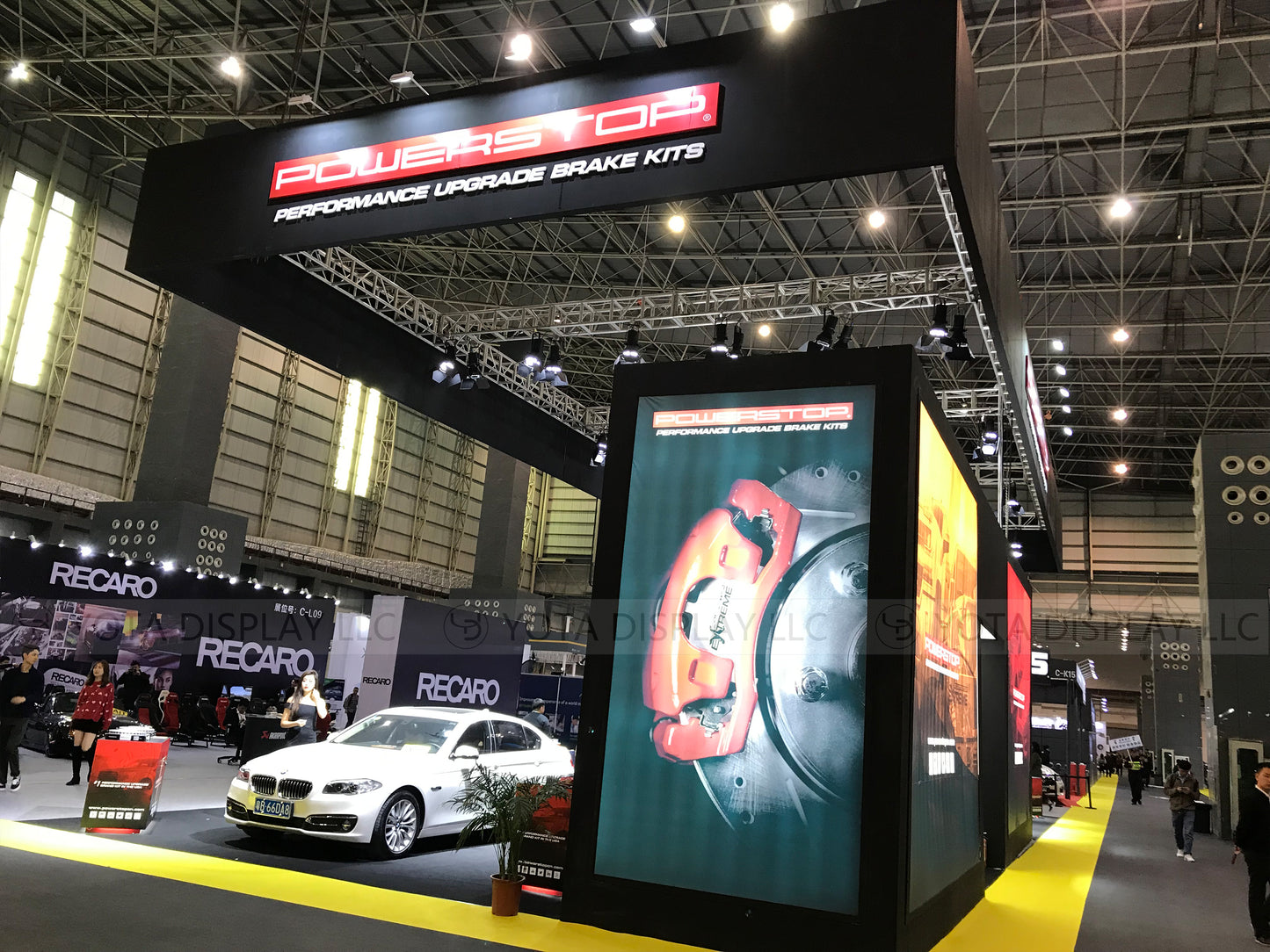 30’ x 70' / 9m x 21m POWERSTOP